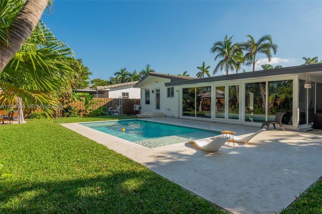 1025 Washington Street, Hollywood, FL 33019