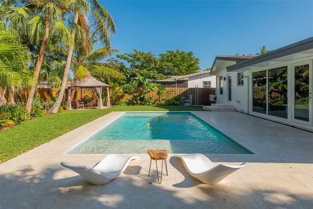 1025 Washington Street, Hollywood, FL 33019