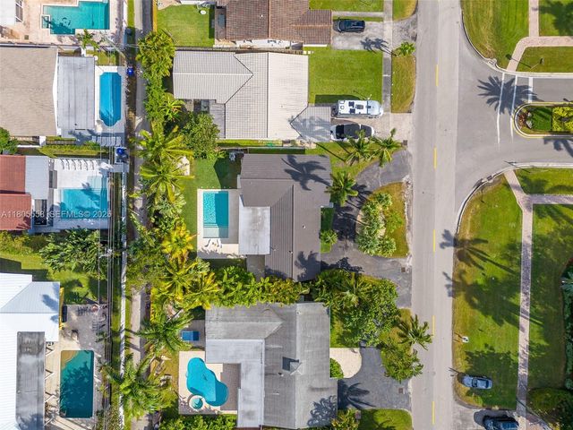 1025 Washington Street, Hollywood, FL 33019