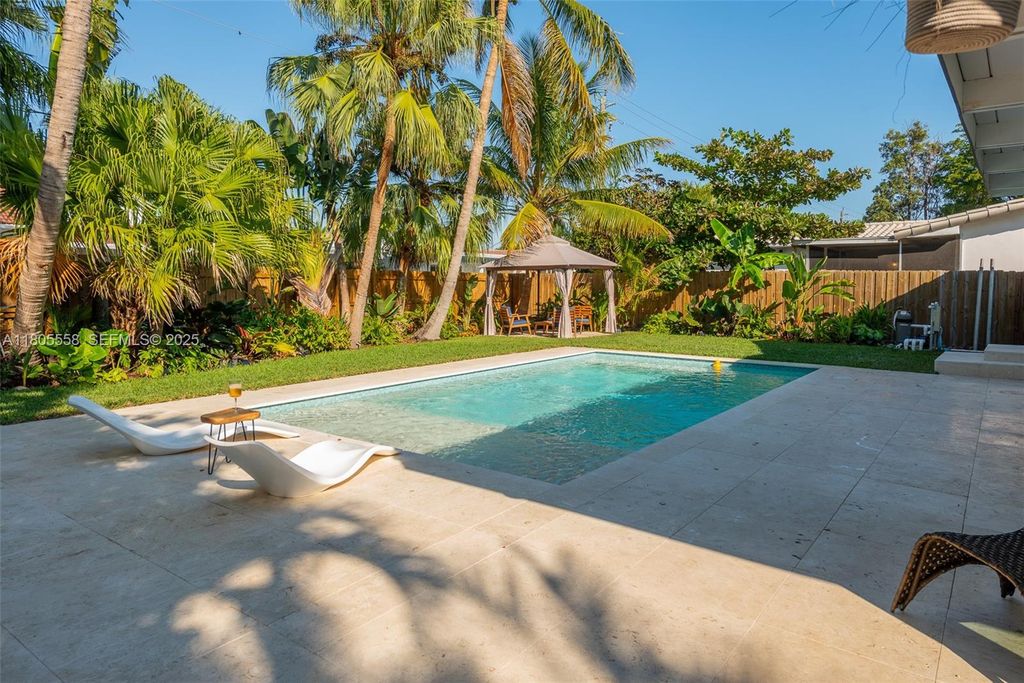 1025 Washington Street, Hollywood, FL 33019