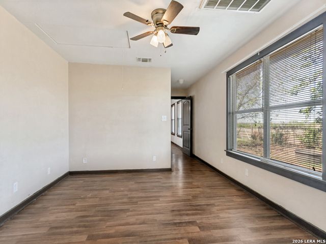 10945 Dillon Rd, Atascosa, TX 78002