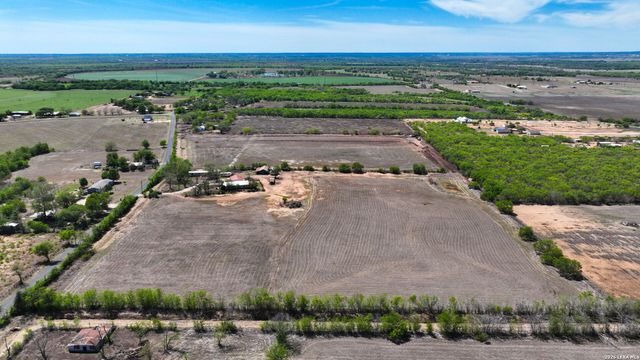 10945 Dillon Rd, Atascosa, TX 78002