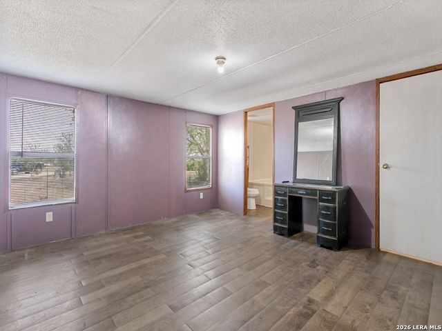 10945 Dillon Rd, Atascosa, TX 78002