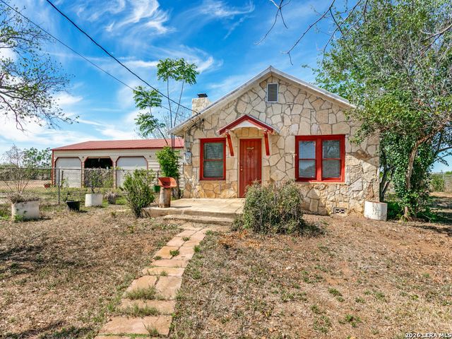 10945 Dillon Rd, Atascosa, TX 78002