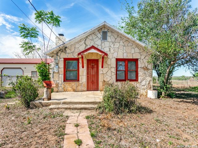 10945 Dillon Rd, Atascosa, TX 78002