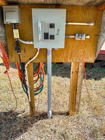10945 Dillon Rd, Atascosa, TX 78002