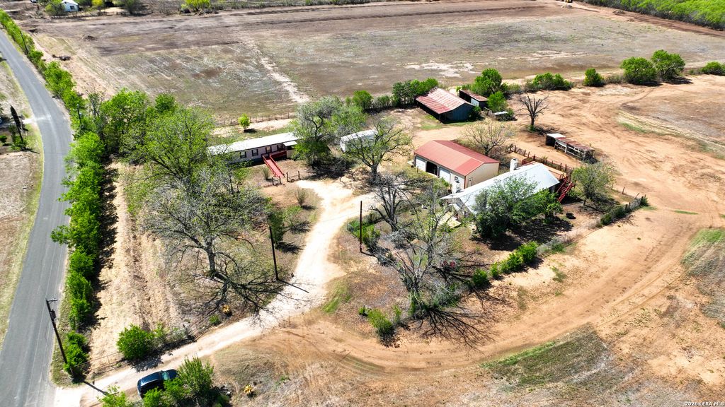 10945 Dillon Rd, Atascosa, TX 78002