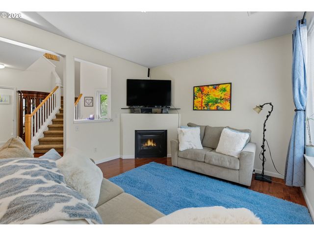 3201 Se ROBIN Cir, Hillsboro, OR 97123