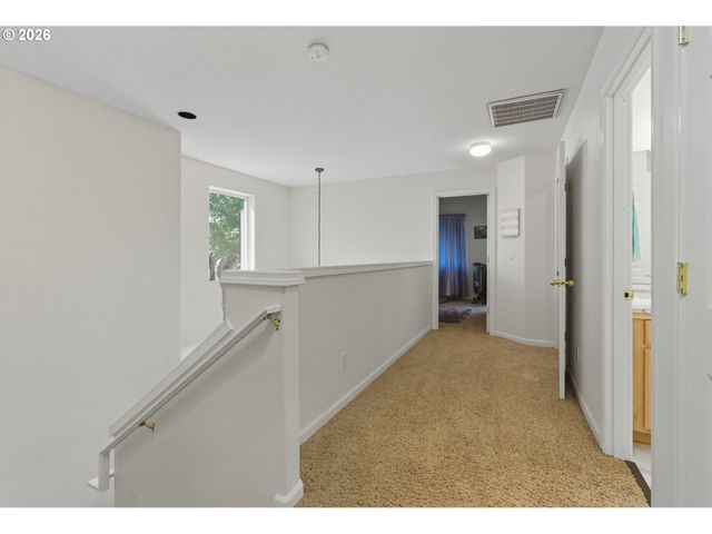 3201 Se ROBIN Cir, Hillsboro, OR 97123