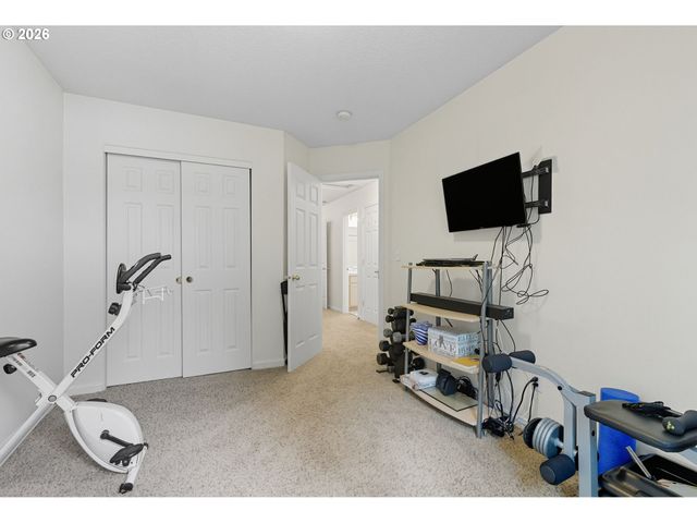 3201 Se ROBIN Cir, Hillsboro, OR 97123