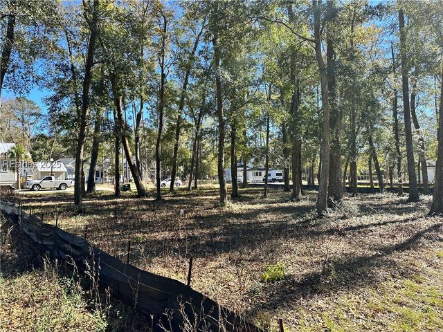 202 Harborview Dr, Beaufort, SC 29907