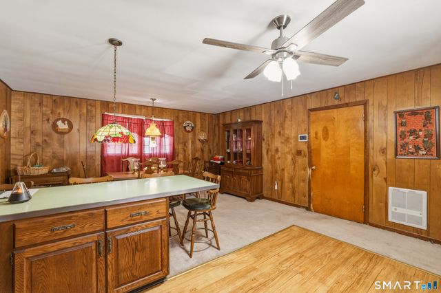 15 Pollys Lane, Montville, CT 06382