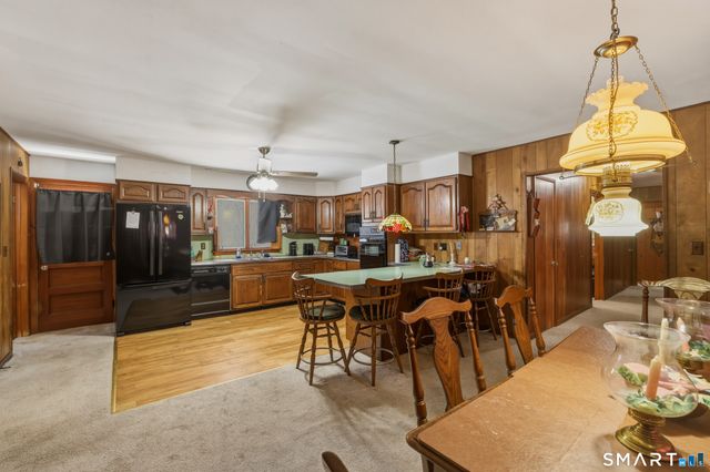 15 Pollys Lane, Montville, CT 06382