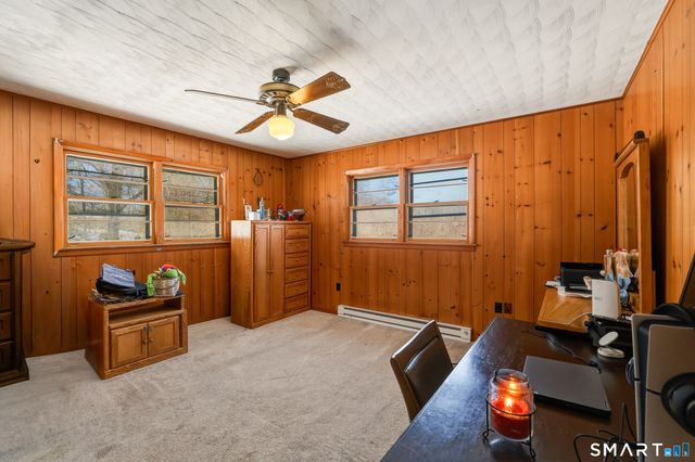 15 Pollys Lane, Montville, CT 06382