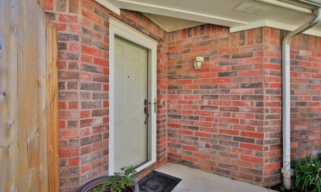 422 Cherry Laurel Drive, Tomball, TX 77375