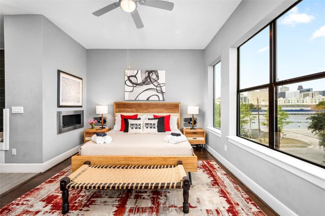 2104 Webster Street, Houston, TX 77003