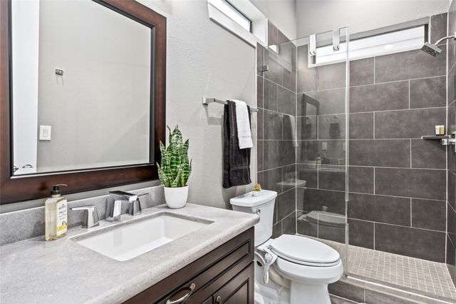 2104 Webster Street, Houston, TX 77003