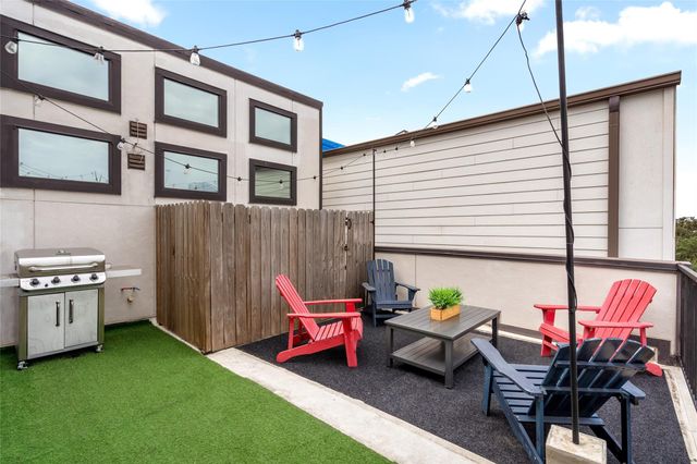 2104 Webster Street, Houston, TX 77003