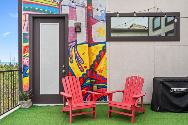 2104 Webster Street, Houston, TX 77003