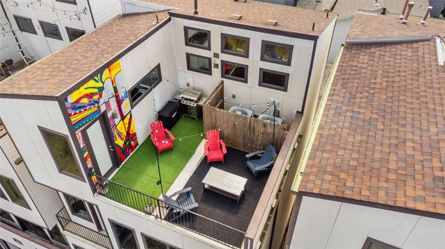 2104 Webster Street, Houston, TX 77003