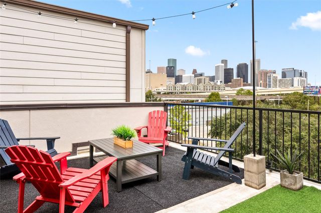 2104 Webster Street, Houston, TX 77003