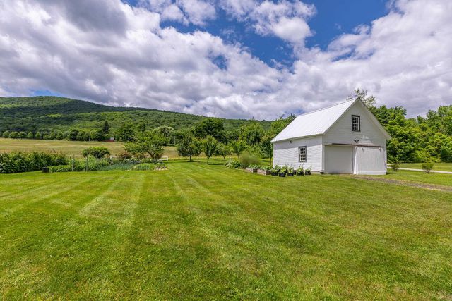 13 Bliss Road, Tinmouth, VT 05773
