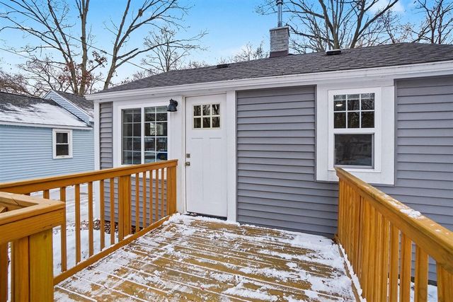2731 Valk Street, Norton Shores, MI 49444