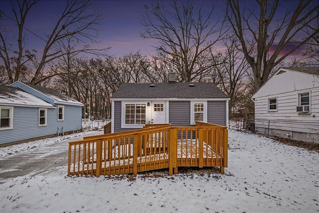 2731 Valk Street, Norton Shores, MI 49444