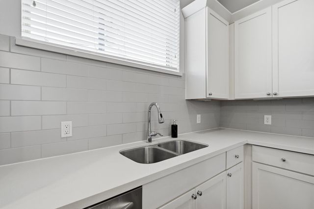 1225 Bonner Street, Houston, TX 77007