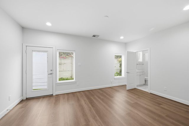 1225 Bonner Street, Houston, TX 77007