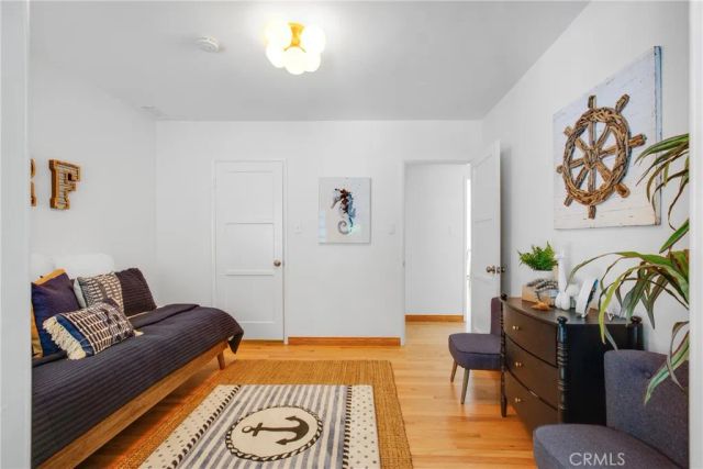 424 S Meadows Ave, Manhattan Beach, CA 90266