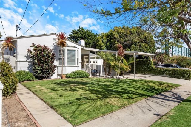 424 S Meadows Ave, Manhattan Beach, CA 90266