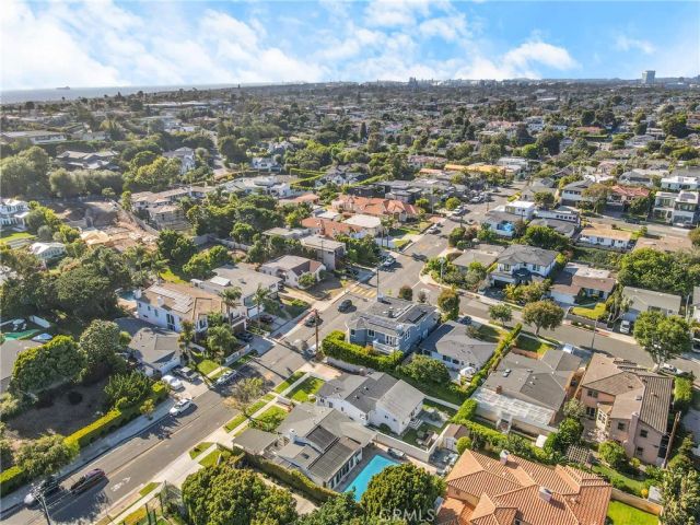 424 S Meadows Ave, Manhattan Beach, CA 90266