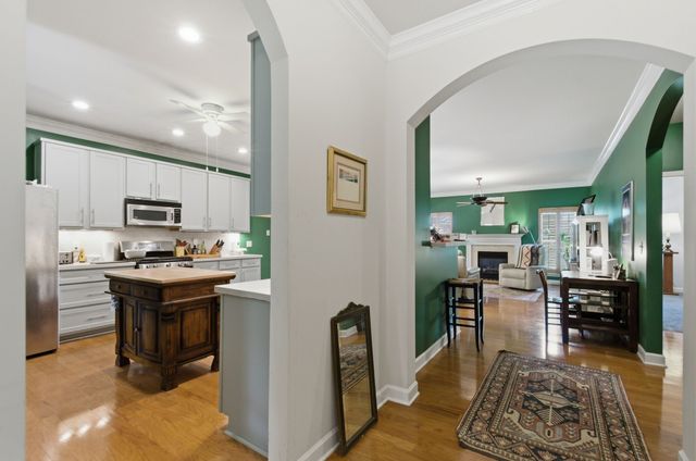 917 Falling Water Ct, Nashville, TN 37221