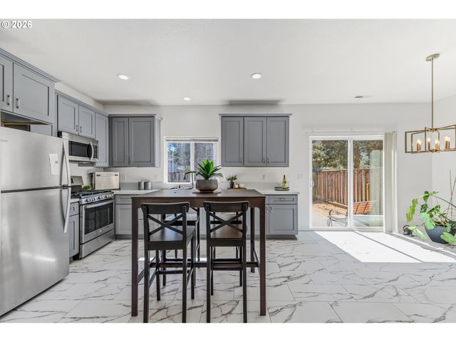 2998 Se TURNER CREEK Dr, Hillsboro, OR 97123