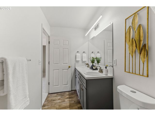 2998 Se TURNER CREEK Dr, Hillsboro, OR 97123