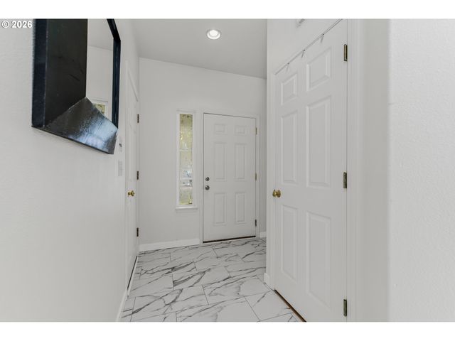 2998 Se TURNER CREEK Dr, Hillsboro, OR 97123