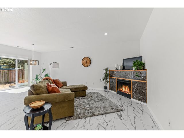 2998 Se TURNER CREEK Dr, Hillsboro, OR 97123