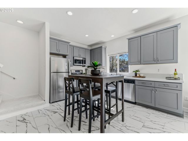 2998 Se TURNER CREEK Dr, Hillsboro, OR 97123