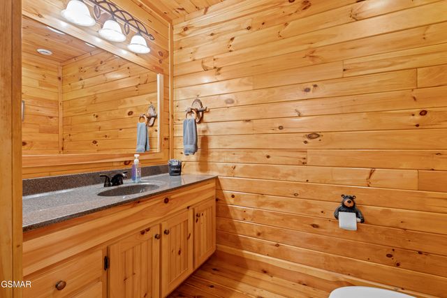 503 Deer Path Lane, Gatlinburg, TN 37738