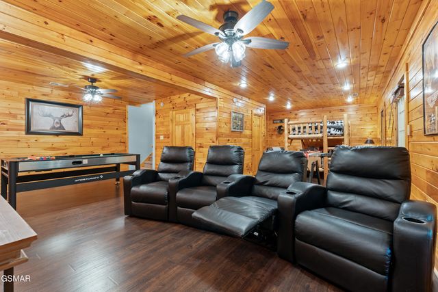 503 Deer Path Lane, Gatlinburg, TN 37738