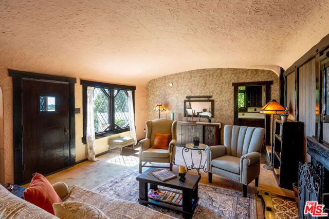 769 Bonita Drive, South Pasadena, CA 91030