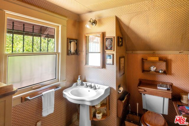 769 Bonita Drive, South Pasadena, CA 91030