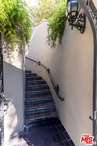 769 Bonita Drive, South Pasadena, CA 91030