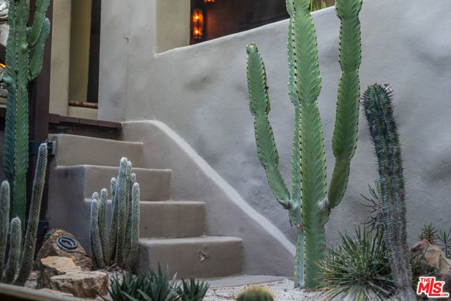 769 Bonita Drive, South Pasadena, CA 91030