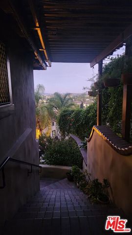 769 Bonita Drive, South Pasadena, CA 91030