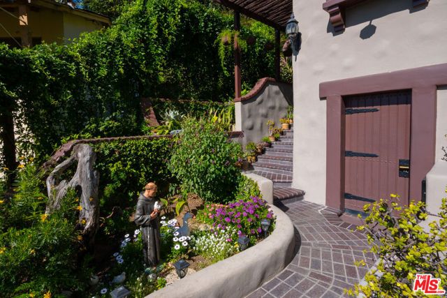 769 Bonita Drive, South Pasadena, CA 91030