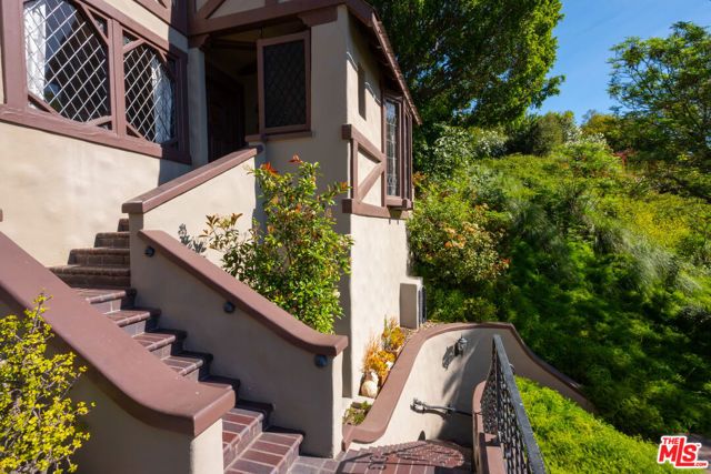 769 Bonita Drive, South Pasadena, CA 91030