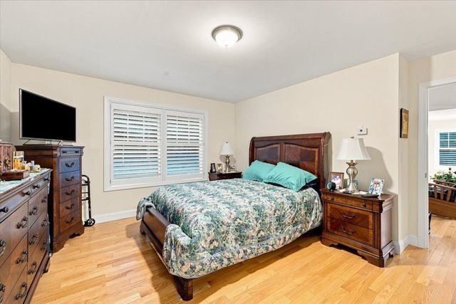 4 Sunningdale Drive, Somersworth, NH 03878