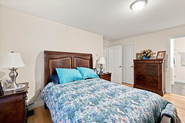 4 Sunningdale Drive, Somersworth, NH 03878